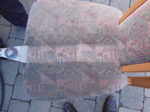 Sitzfläche reinigen Stuhl